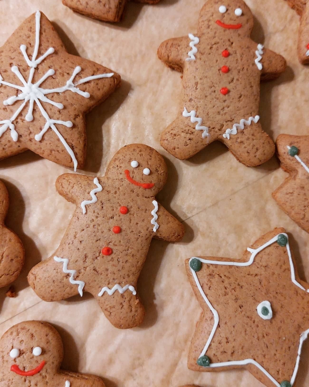 Gingerbread : Η ζύμη για μπισκότα & Χριστουγεννιάτικα σπιτάκια