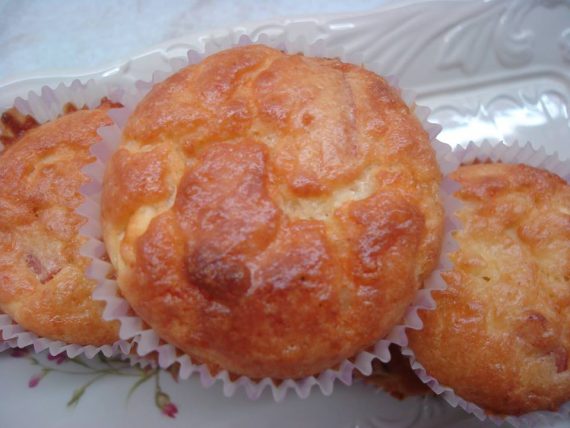 Muffins με φετα και ανθοτυρο απο τη Μαρια Μαρδα!