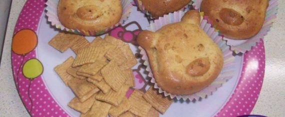 Cup cake γουρουνάκια με δημητριακά ολικής άλεσης & σταφίδες