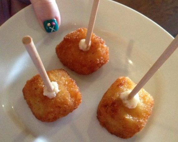 Πως θα φτιάξετε  Mac 'N' Cheese Pops  θα ξετρελαθείτε!