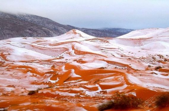 Εντυπωσιακό: Χιόνισε στην έρημο Σαχάρα!