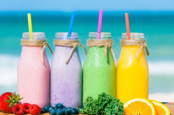 Δροσερά smoothies με κάτω από 190 θερμίδες!