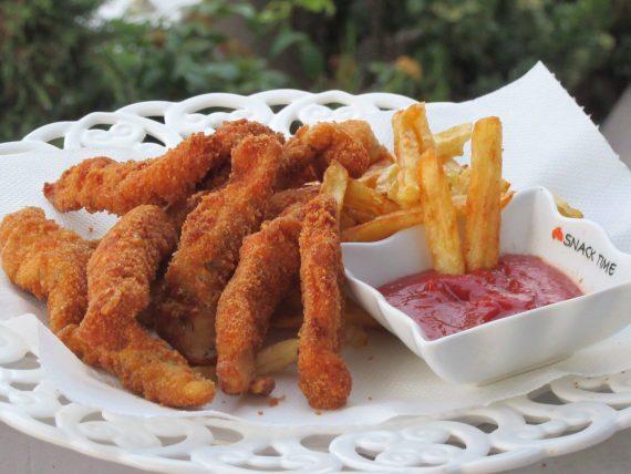 Chicken strips..!!!! Κροκετες κοτοπουλου με πατατες τηγανιτες!!