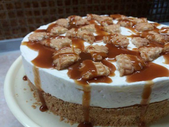 CHEESECAKE ΜΕ ΜΠΙΣΚΟΤΑ ΒΟΥΤΥΡΟΥ