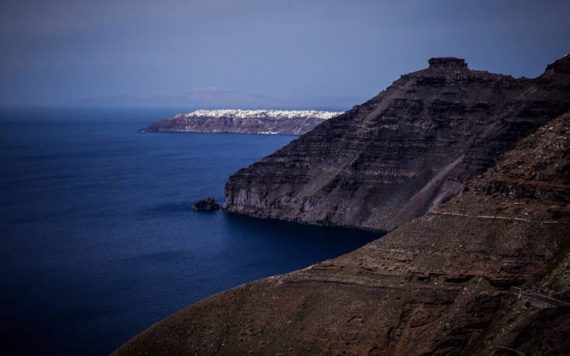 Τραγικός θάνατος νεαρού στη Σαντορίνη