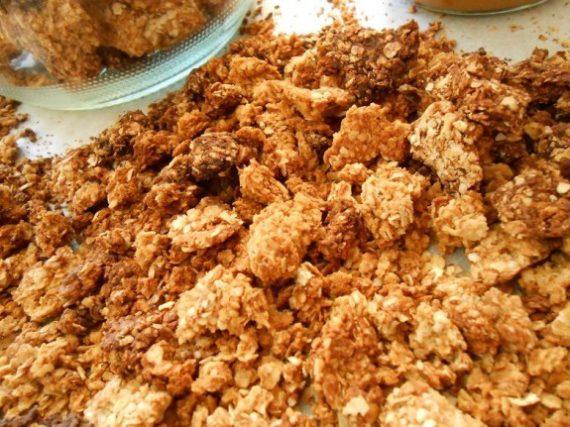 Σπιτικά δημητριακά granola με φυστικοβούτυρο-Simple peanut butter granola!