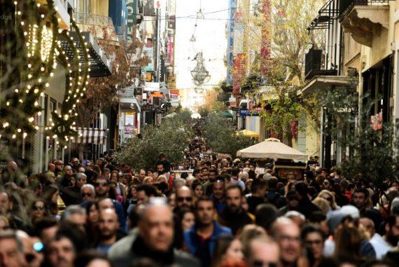 Lockdown  Χριστούγεννα : Όλα τα σενάρια για το πότε  επιστέφουμε στην κανονικότητα