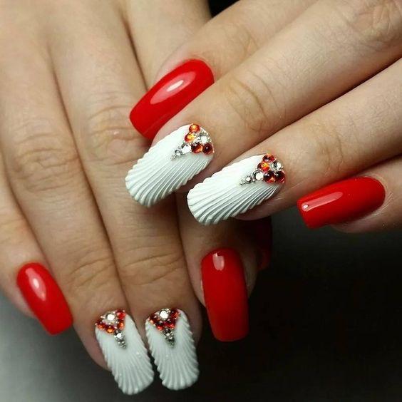 κόκκινα_νύχια_με_seashell_nails_σχέδιο_και_γκλίτερ_