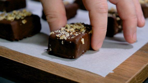 Νηστίσιμα Χαλβαδάκια με Σοκολάτα-Vegan mini halva_