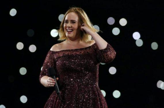 Δεν αναγνωρίζεται η Adele: Έχασε 50 κιλά και είναι άλλος άνθρωπος! (εικόνα)