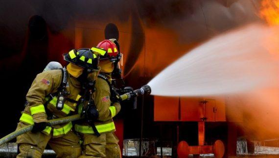 Σεμινάριο πυρόσβεσης: 5 απλά πράγματα που έκαναν οι Ρουμάνοι πυροσβέστες για να ανακόψουν τη φωτιά στην Εύβοια