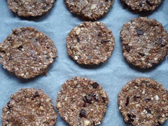 Κολατσιό για σχολείο: Superfood cookies από τον Άκη Πετρετζίκη