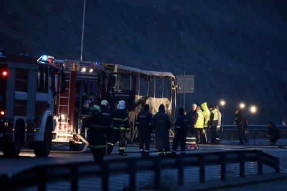 Τραγωδία: Τουλάχιστον 45 νεκροί από φωτιά σε λεωφορείο – Ανάμεσά τους και παιδιά