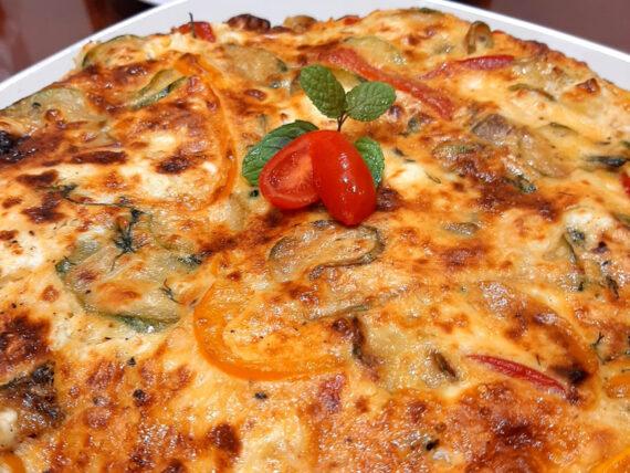 Frittata-με κολοκυθάκια-πιπεριές-και-φέτα-συνταγή-