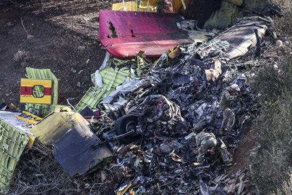 Πτώση του Canadair: Τα σενάρια της συντριβής του