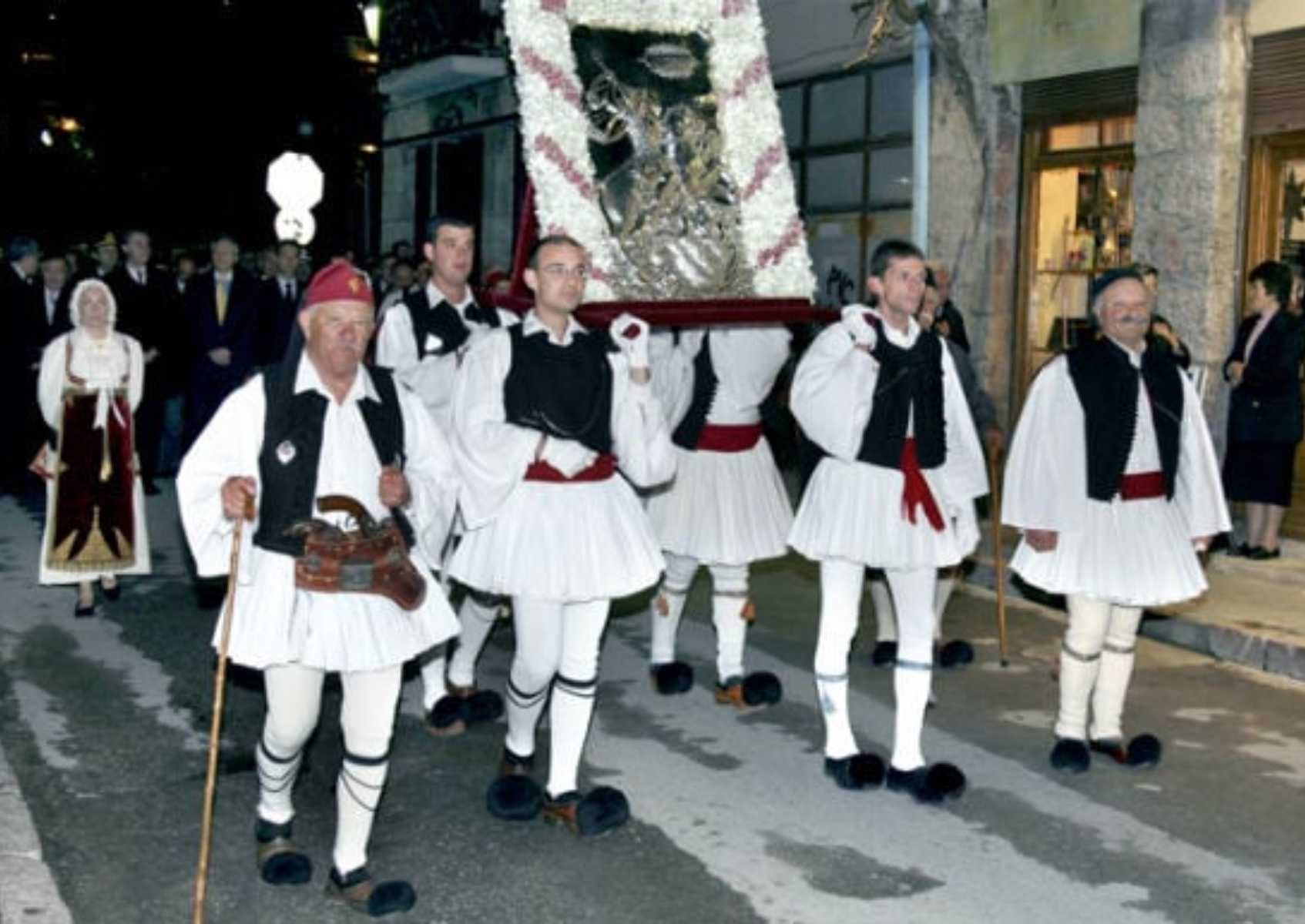 Τα ιδιαίτερα και εντυπωσιακά έθιμα της Δευτέρας του Πάσχα