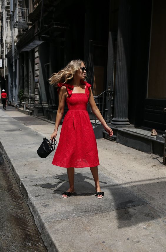 μάξι-κόκκινο-φόρεμα-για-το-πρώτο ραντεβού-ιδέες-
