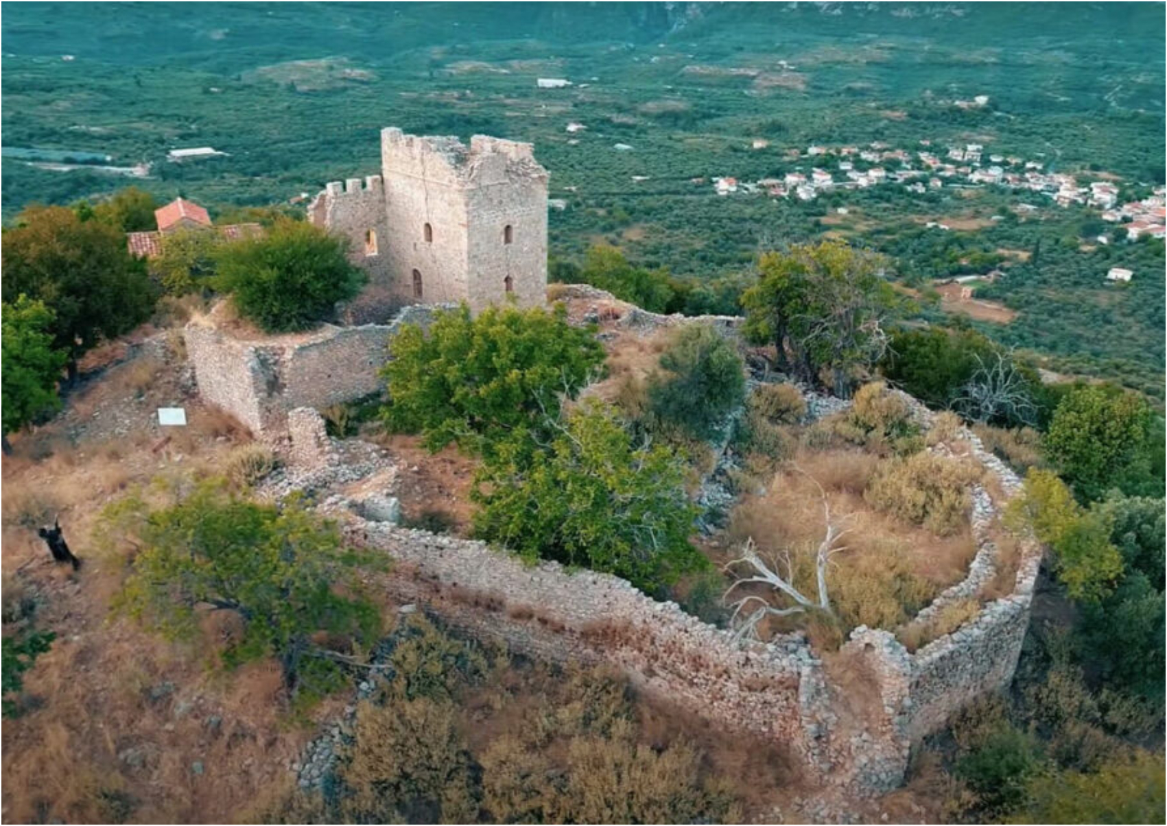 Μάνη: Ένας μοναδικός προορισμός για διακοπές εκεί που η ιστορία συναντά την μαγεία