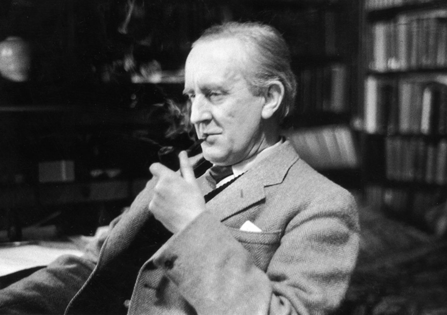 J. R. R. Tolkien: Η ιστορία της ζωή του πατέρα της φανταστικής λογοτεχνίας που άφησε εποχή