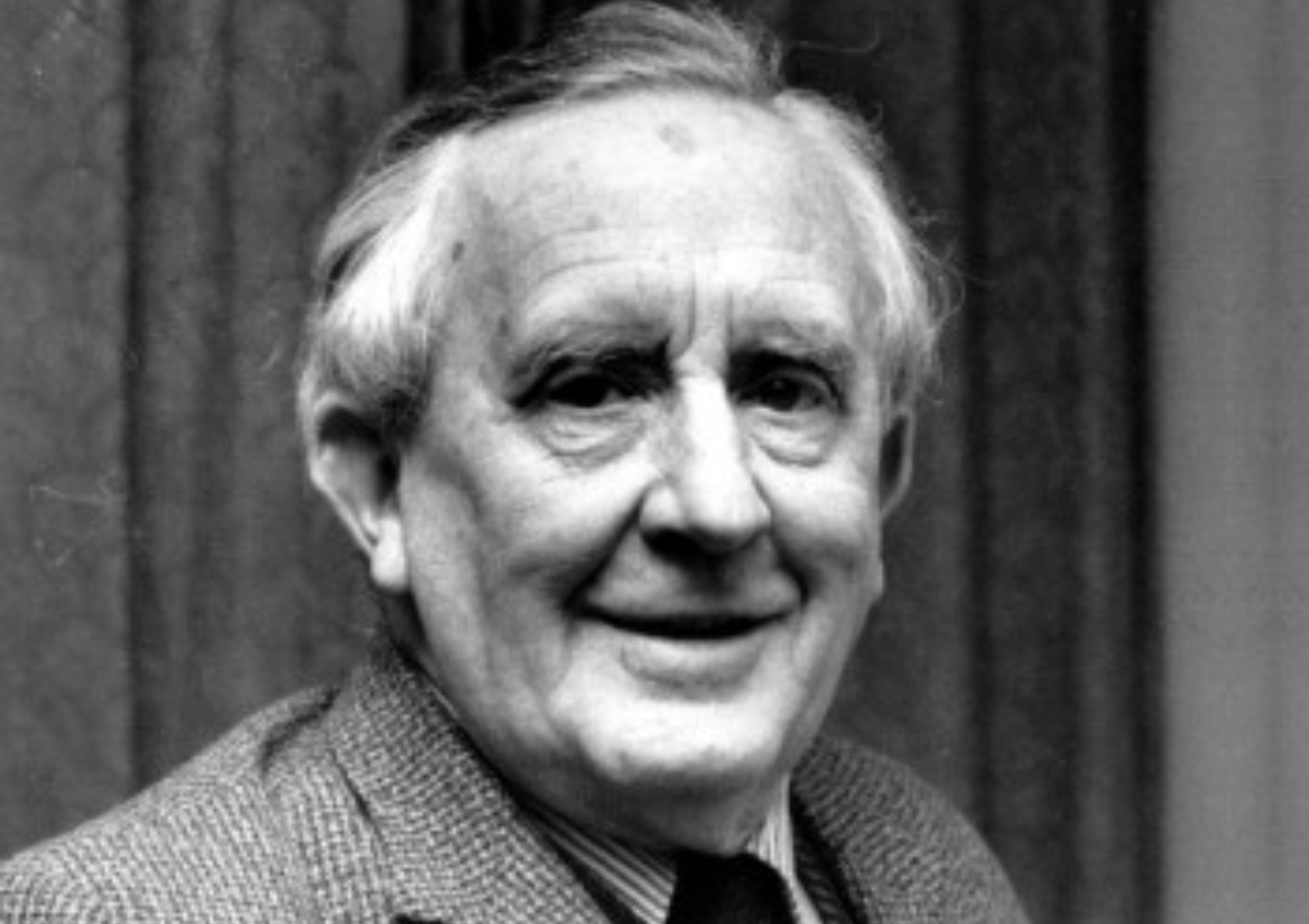 J. R. R. Tolkien: Η ιστορία της ζωή του πατέρα της φανταστικής λογοτεχνίας που άφησε εποχή