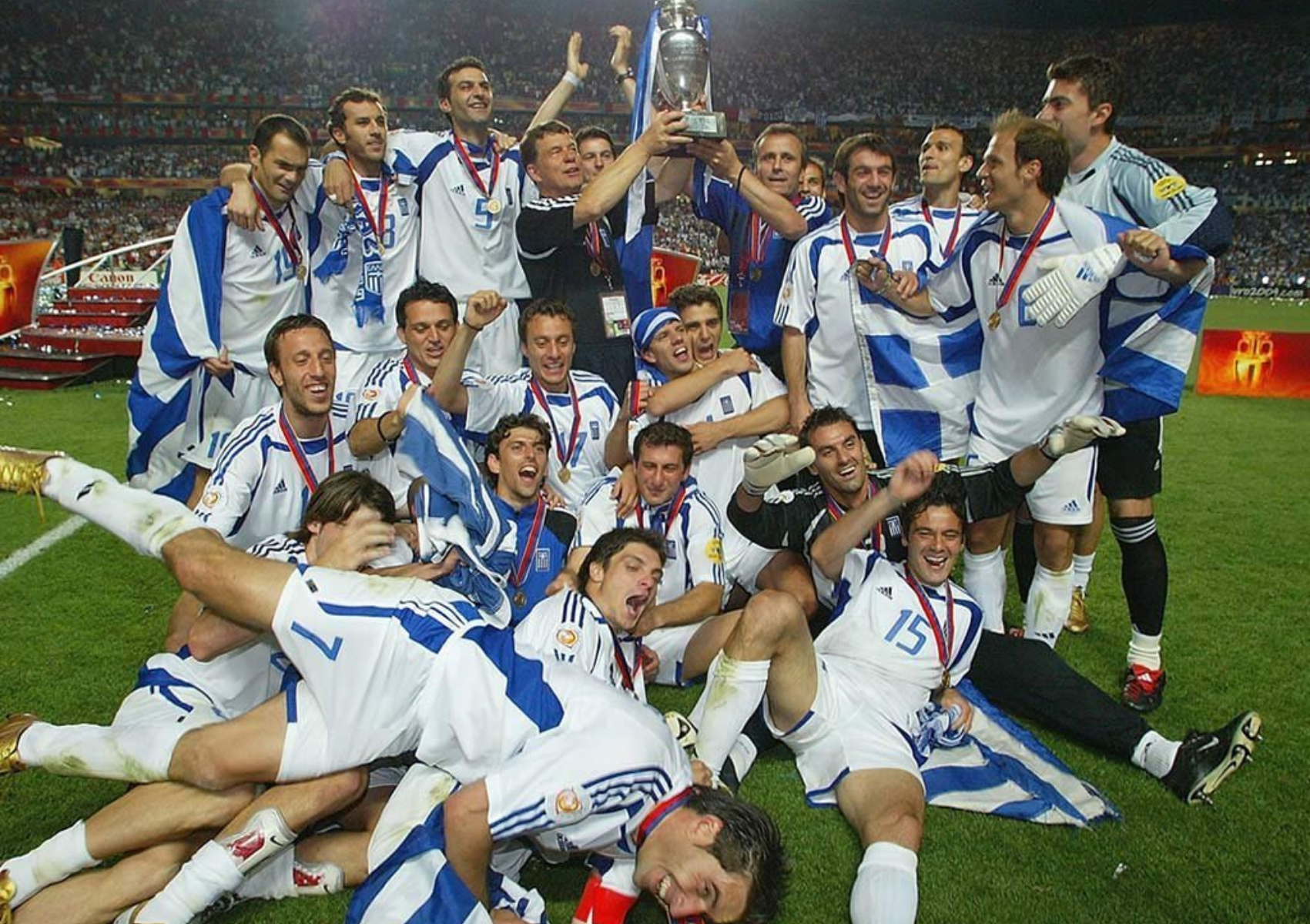 Σαν σήμερα η κατάκτηση του Euro 2004: 20 χρόνια από το έπος της Εθνικής Ελλάδος στην Πορτογαλία