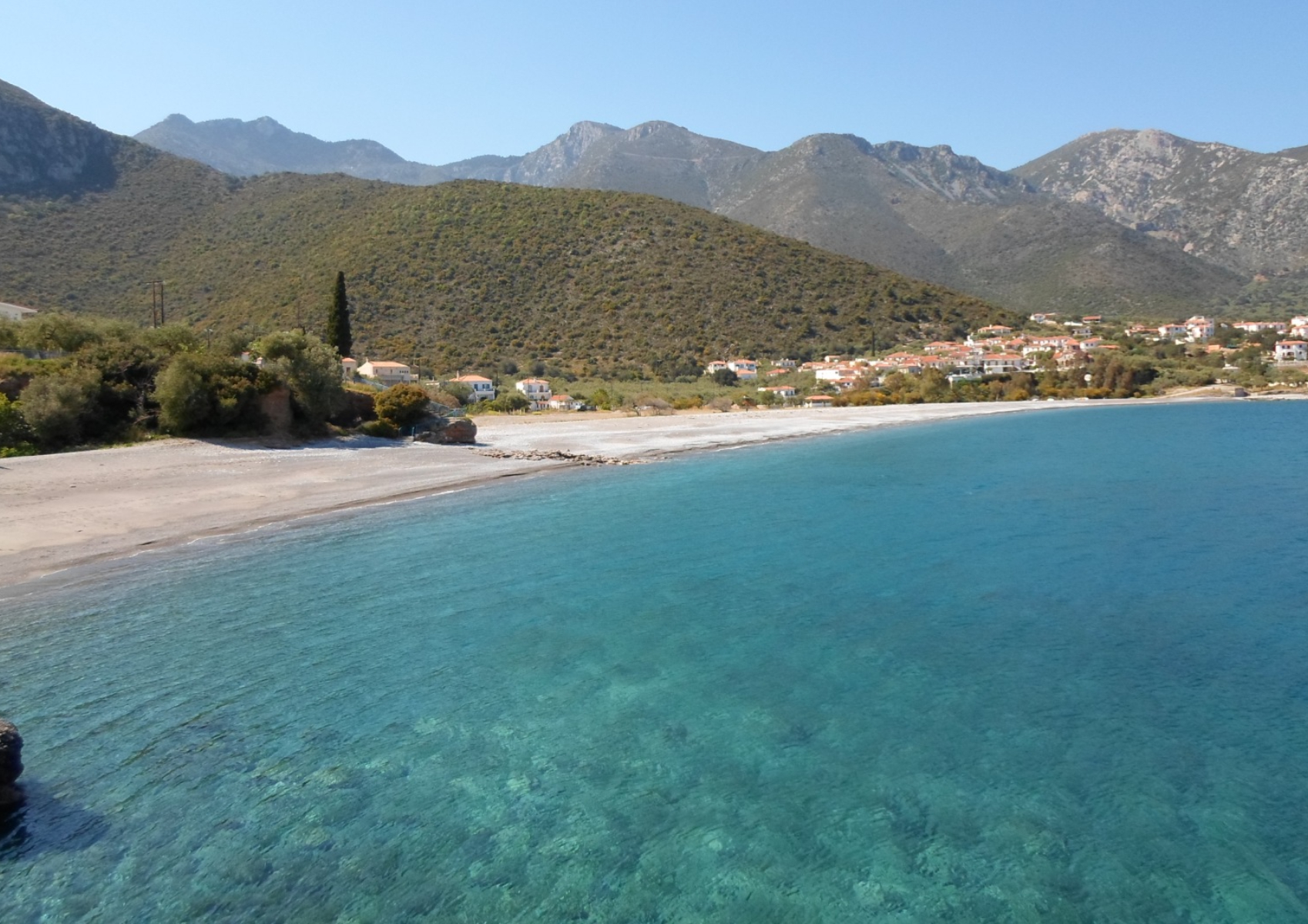 Κυπαρίσσι Λακωνίας: Ονειρεμένες διακοπές σε έναν τόπο βγαλμένο από παραμύθι