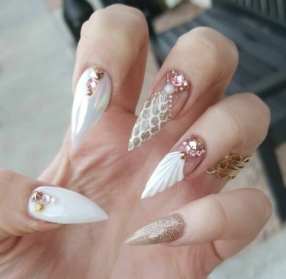 Mermaid nails: Η πιο παραμυθένια πρόταση για το καλοκαιρινό σου μανικιούρ τον Αύγουστο