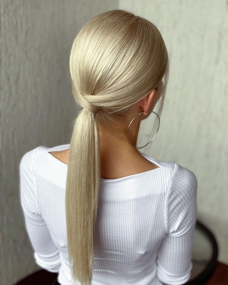 sleek ponytail-σε-ξανθά-μαλλιά-ιδέες-