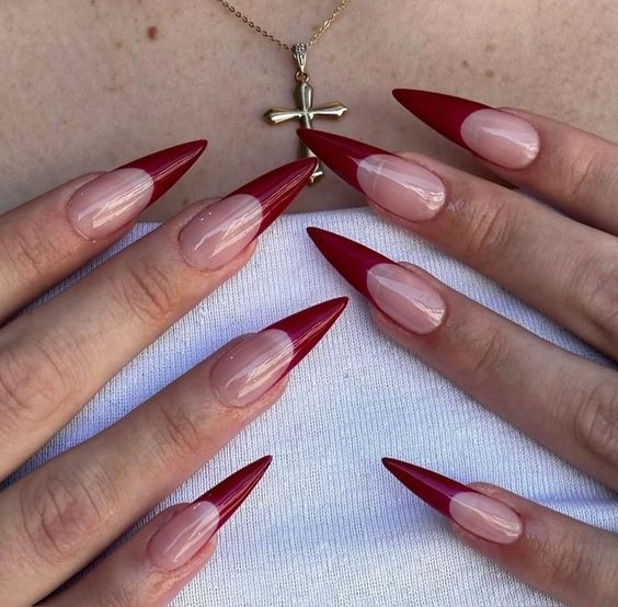 stiletto nails-σε-κόκκινο-γαλλικό μανικιούρ-ιδέες-