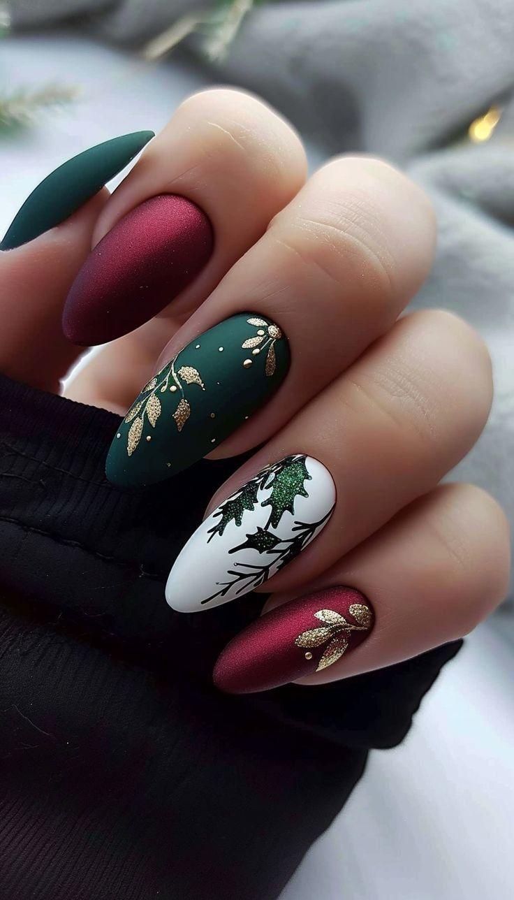 Ιδέες-για-Pre-Christmas-nails-βουργουνδί-με-κυπαρισσί