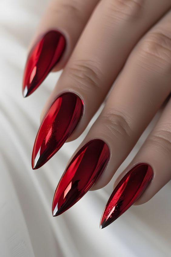 Ιδέες-για Pre-Christmas-nails-Κόκκινα-μεταλλιζέ-νύχια