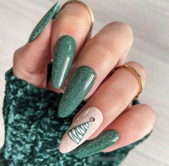 πράσινα-χριστουγεννιάτικα νύχια-TikTok nails-trends-Χριστούγεννα 2024-ιδέες-