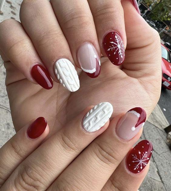 κόκκινα-χριστουγεννιάτικα νύχια-TikTok nails-trends-Χριστούγεννα 2024-ιδέες-