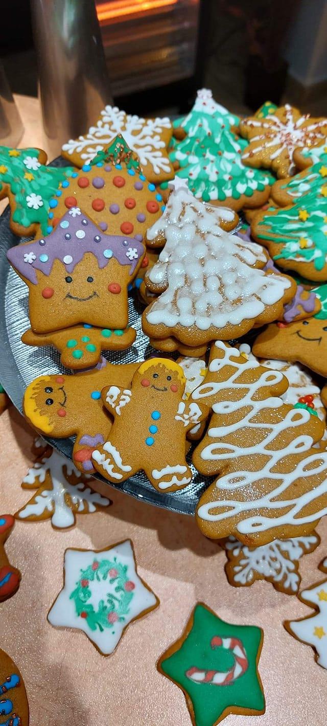 Christmas-gingerbread cookies-με γλάσο-συνταγή-