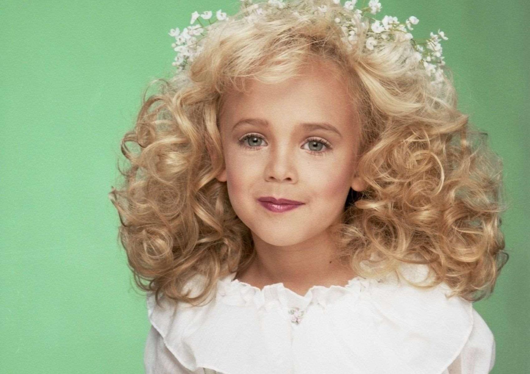 JonBenet Ramsey : Η δολοφονία της της 6χρονης Βασίλισσας της Ομορφιάς ανήμερα των Χριστουγέννων που συγκλόνισε τον κόσμο