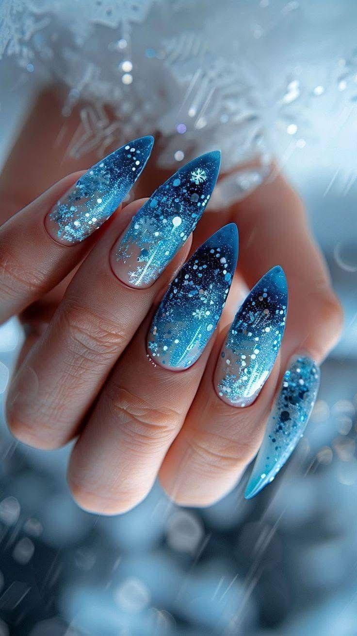 ιδέες-για-glitter nails-τα-Χριστούγεννα-Πρωτοχρονιά 2024-