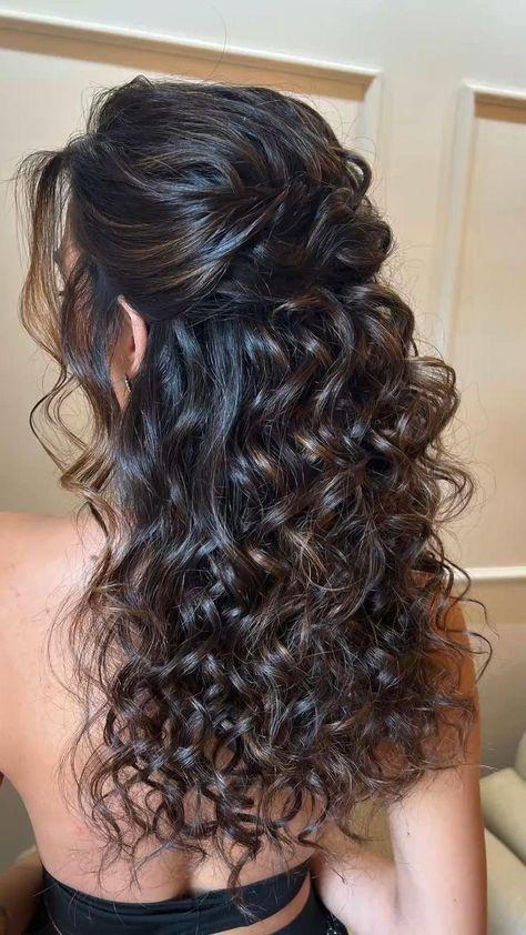 Curly Hairstyles: Ιδέες για Γιορτινά Μοντέρνα Χτενίσματα με Μπούκλες σε μακριά μαλλιά