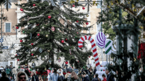 Παραμονή Χριστουγέννων: Τι ώρα κλείνουν μαγαζιά και σούπερ μάρκετ