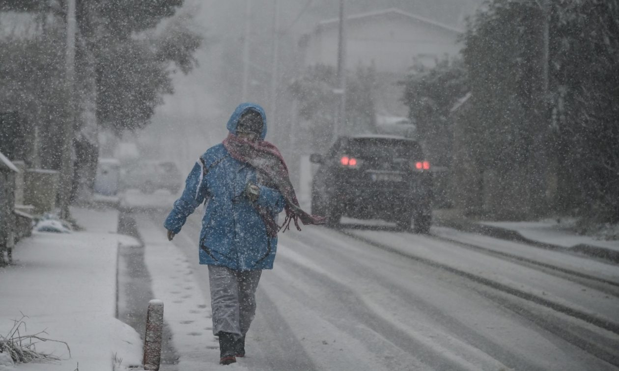 Αγριεύει και άλλο ο καιρός : Πού και πότε θα χιονίσει