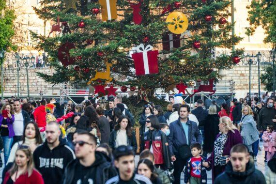 Ανοιχτά τα καταστήματα και σούπερ μάρκετ σήμερα : Πώς θα λειτουργήσουν έως την Πρωτοχρονιά