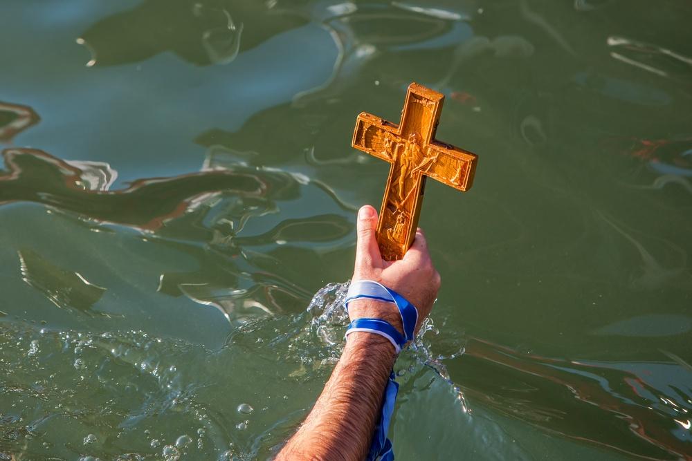 Πρωτοχρονιά – Θεοφάνια : Πώς δουλεύουν και πώς πληρώνονται οι εργαζόμενοι