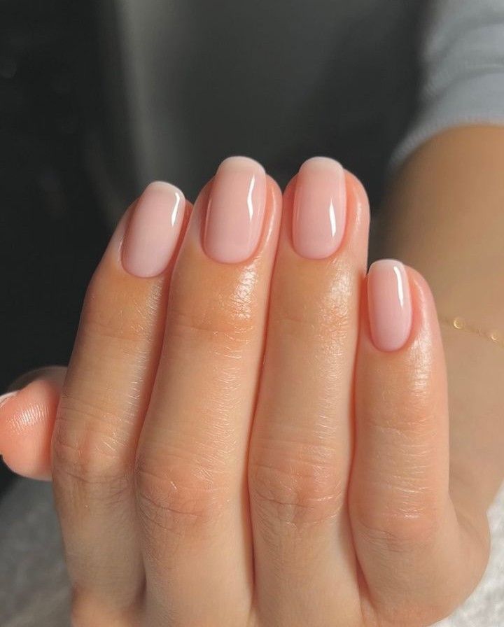 nude nails-τάσεις-Χειμώνας 2025-ιδέες-