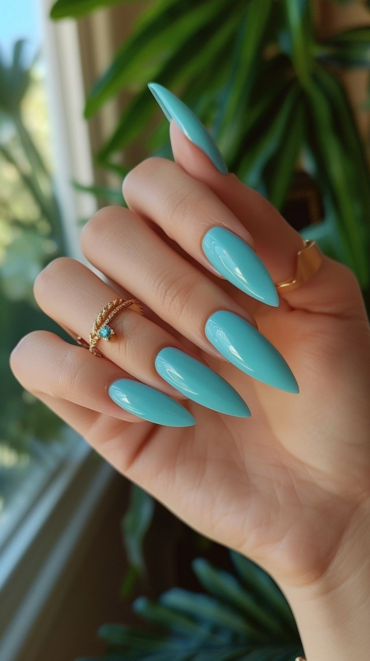 tiffany blue nails-τάσεις-Χειμώνας 2025-ιδέες-