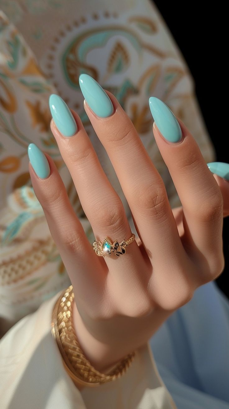 tiffany blue nails-τάσεις-Χειμώνας 2025-ιδέες-