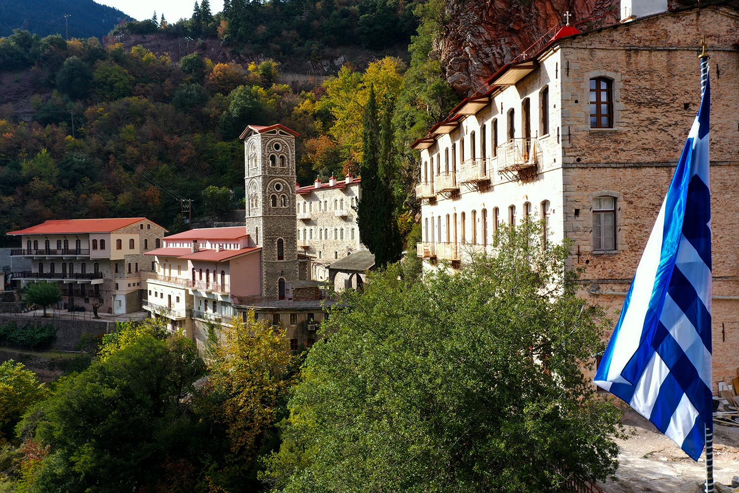 Καρπενήσι-ο-πιο-γραφικός-και-παραδοσιακός-χειμερινός-προορισμός 